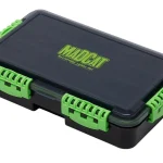 Favoriet MADCAT TACKLE BOX 1 COMPARTMENT 35X22X8CM szerelékes doboz